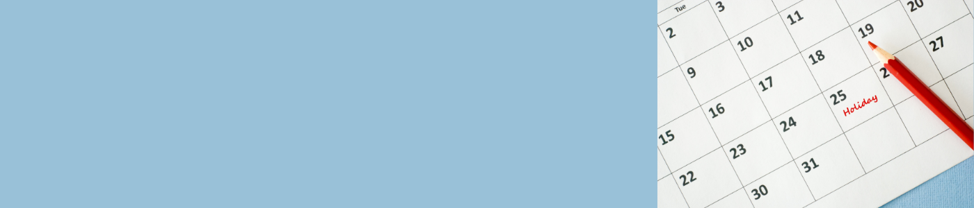 calendrier dans le coin droit sur fond bleu