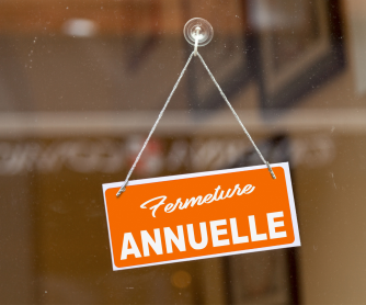 Panneau de fermeture annuelle sur porte 